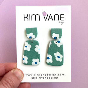 Anne Earrings Green Bloom